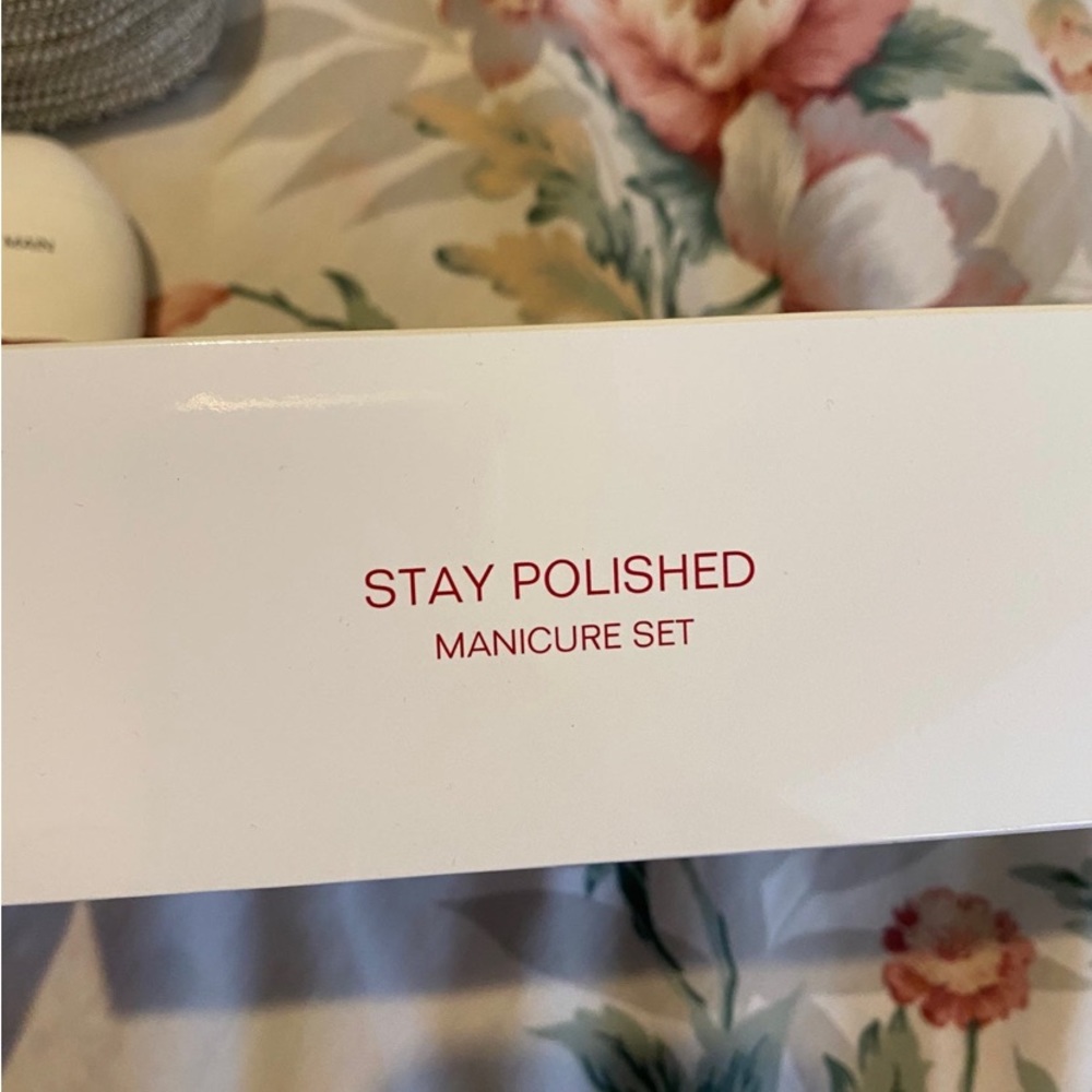 Chanel Holiday Stay Polished Set - Picture 2 of 3